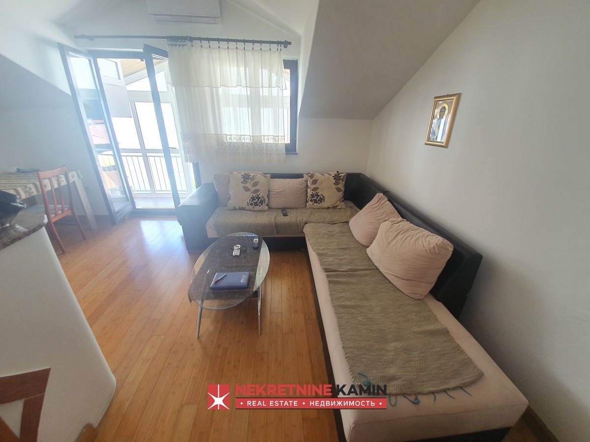 Second-Floor One-Bedroom Apartment with a Glazed Terrace, Golubovina, Budva